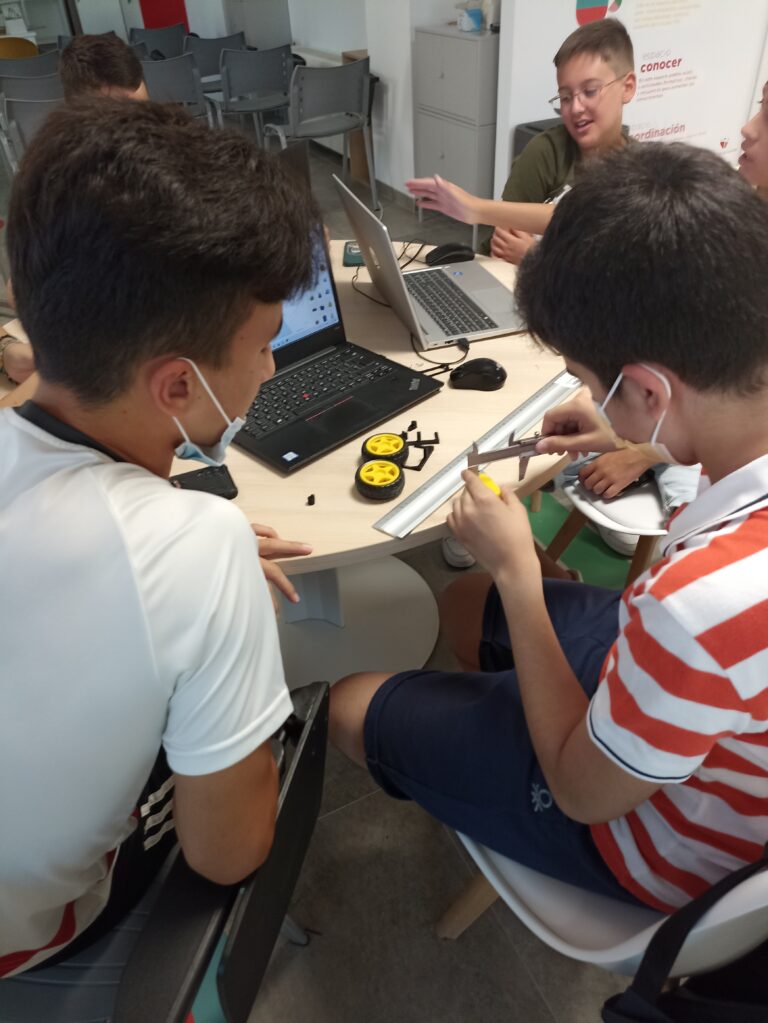 Impresión 3D - Fabrica tu robot y haz que se mueva 1